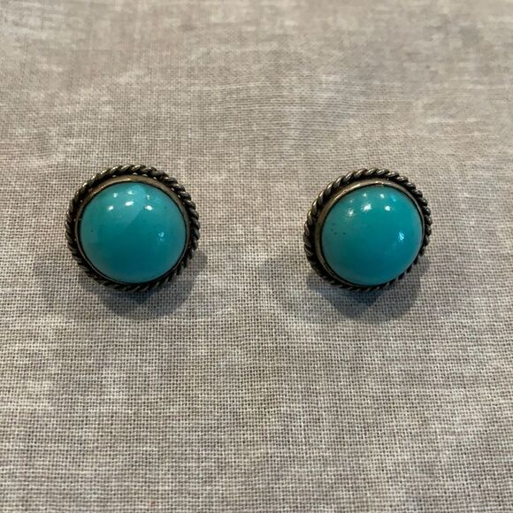 Faux turquoise pierce earrings. Vintage - Picture 1 of 2